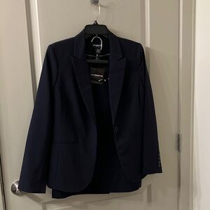 Liz Claiborne Career Navy Pencil Skit Suit with Belt